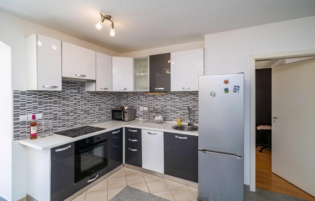 Two-Bedroom Apartment Victory Дубровник Экстерьер фото